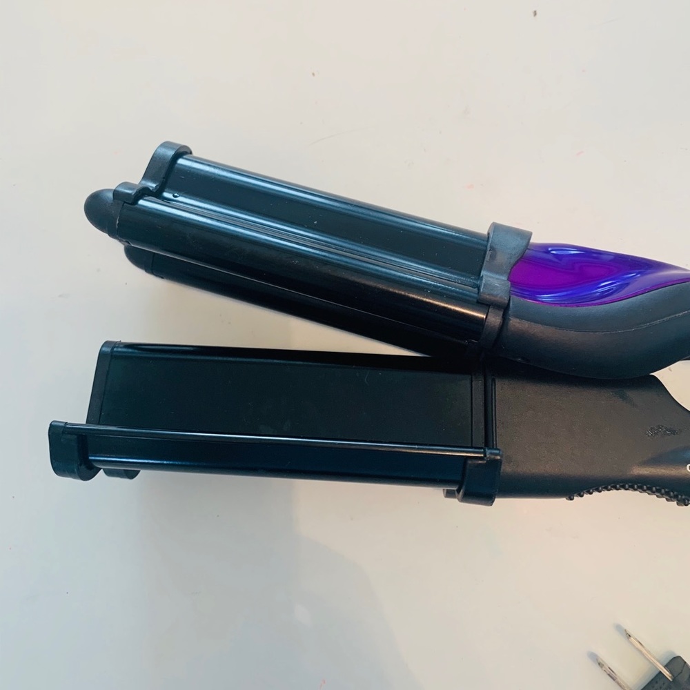 Hot Tools Ceramic Tourmaline Deep Waver